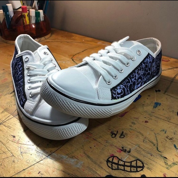 Your Own Pair of Custom Doodle Shoes - Picture 4 of 12